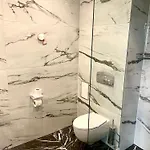 Royal 5*