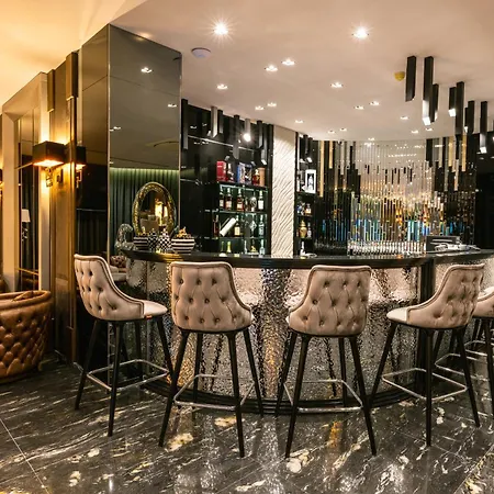 Royal Hotel 5*
