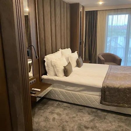 Royal Hotel 5*