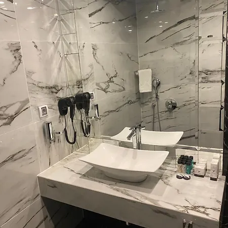 Royal Hotel 5*