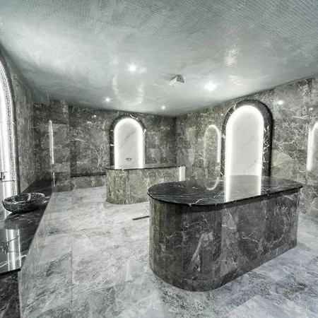 Royal Hotel 5*