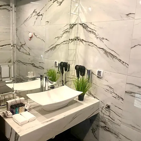 Royal Hotel 5*