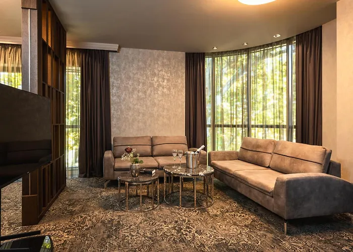 Royal 5* 플로브디프